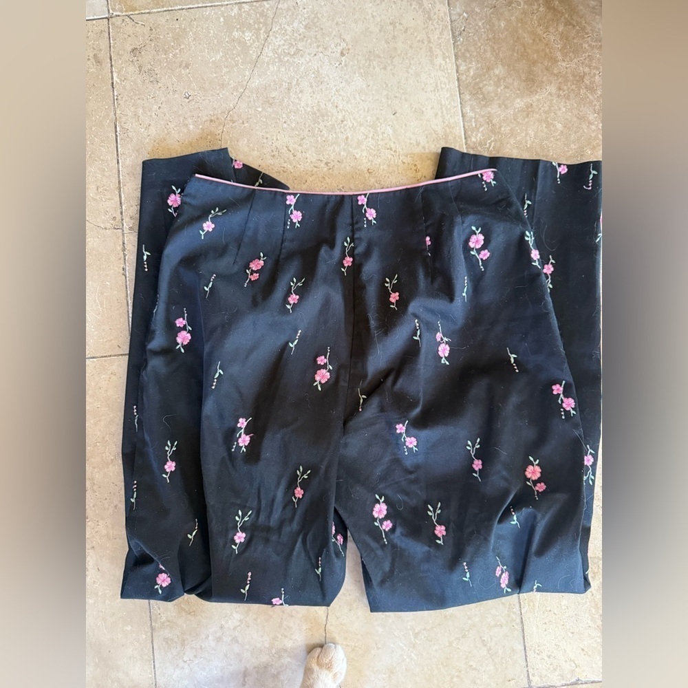 Island Republic, ladies, size 6, cotton pants, exc condition, black/ pink roses - Picture 10 of 14